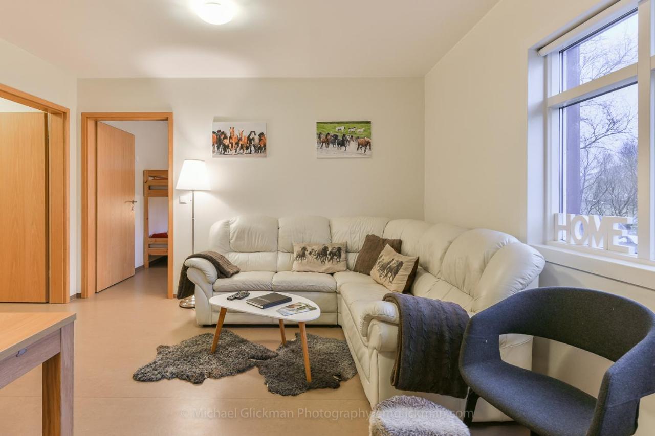 Sythra-Skoerthugil Guesthouse Varmahlíð Esterno foto