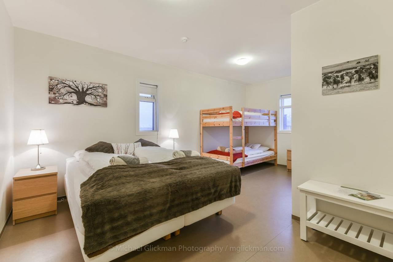 Sythra-Skoerthugil Guesthouse Varmahlíð Esterno foto